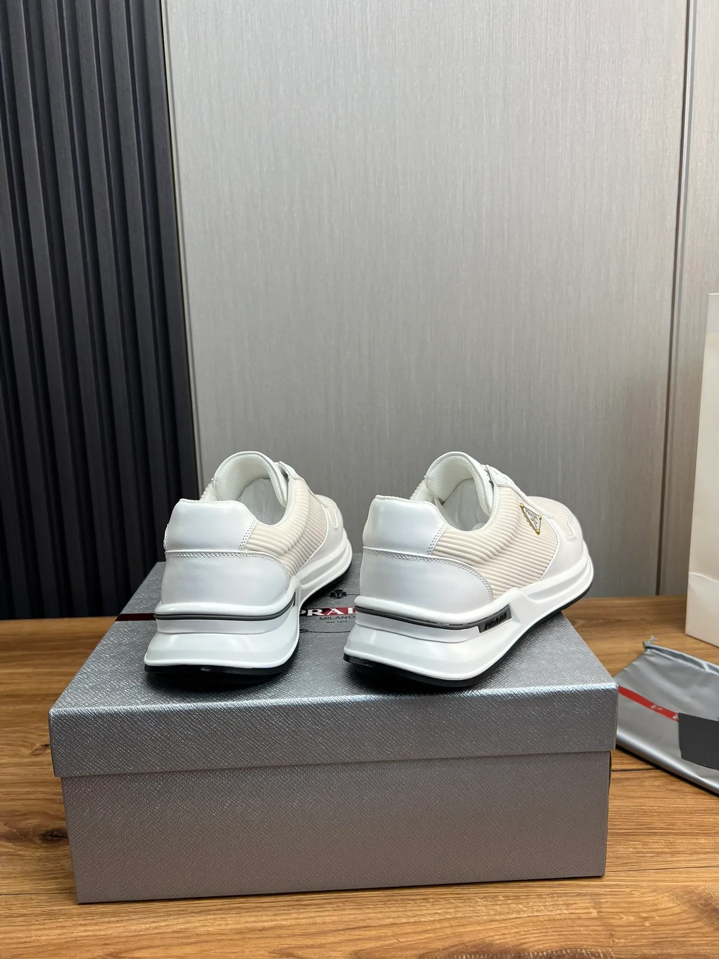 Men's shoes 💰580💰 [PRADA] Men's shoes are popular in the counter, official website is synchronized, 1 high-quality shipment ✔️Original cowhide stitching mesh + cowhide lining, 1🆚1 replica, original original bottom, 38-45 (45 customized, non-refundable)